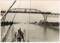 Ein Bild, das drauen, Wasser, Himmel, Balkenbrcke enthlt.

Automatisch generierte Beschreibung